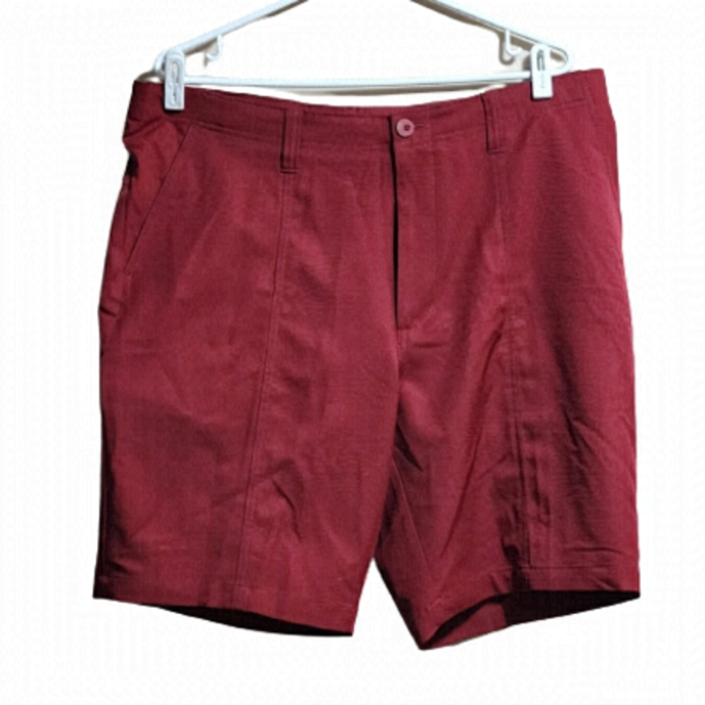 Haggar  men short color deep red  size 38